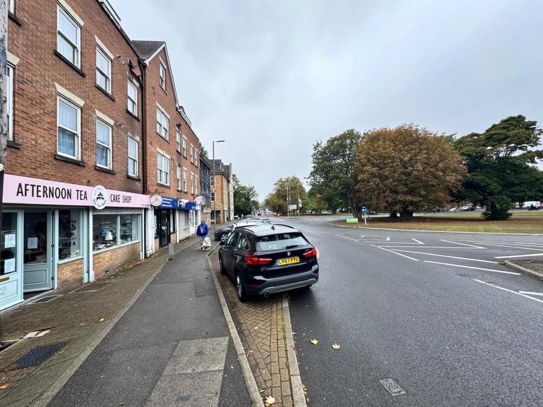 View Full Details for Highbridge Street, WALTHAM ABBEY, Essex